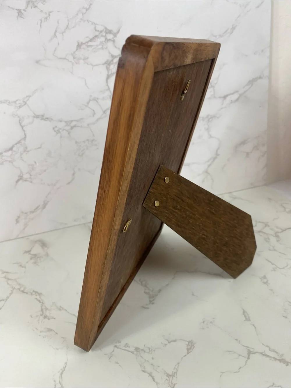 Fetco Ribbed Wood Picture Frame in Brown retro Handmade 8x10